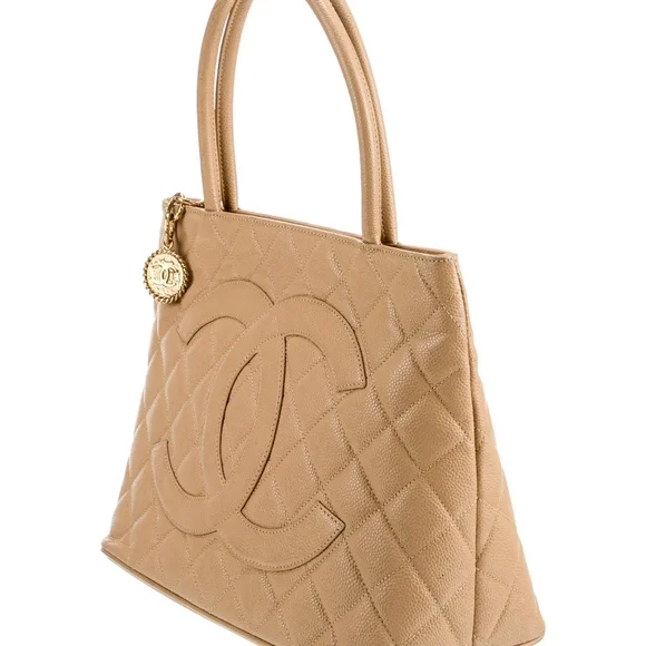 CHANEL Beige Quilted Tote MEDALLION Bag - Picture 4 of 13